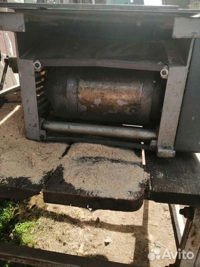 Деревообрабатывающий станок