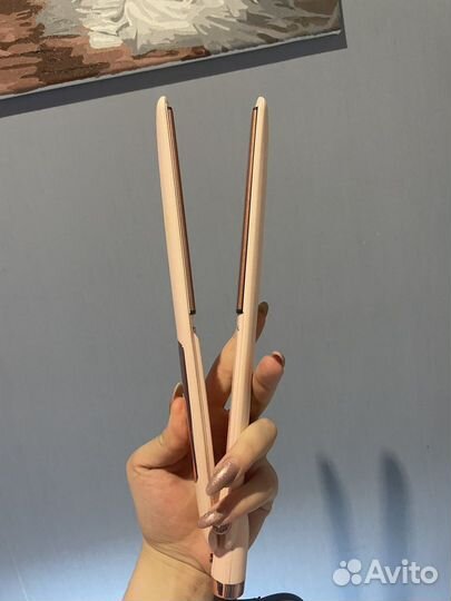 Выпрямитель для волос новый