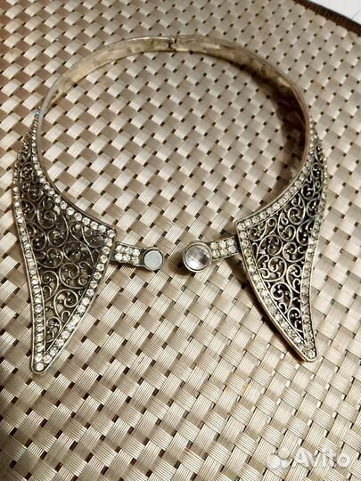 Ожерелье-воротник