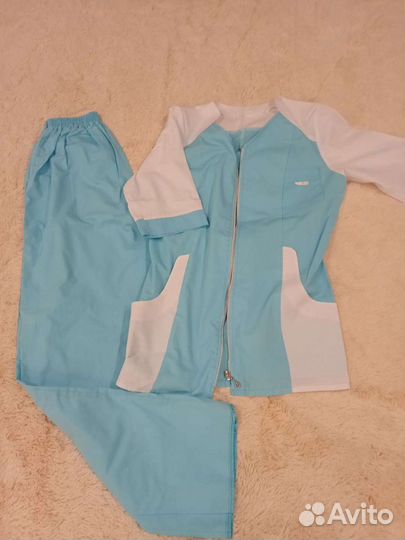 Медицинский костюм женский