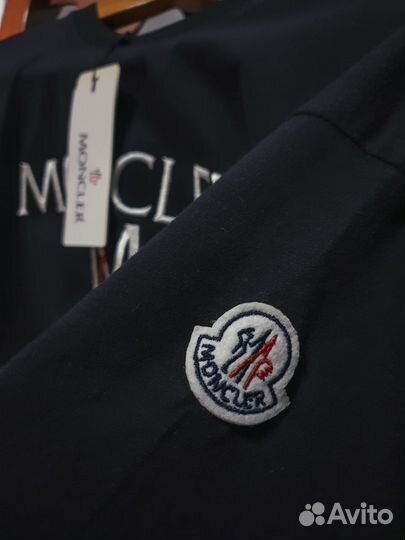 Футболка Moncler: идеальный выбор для стиля