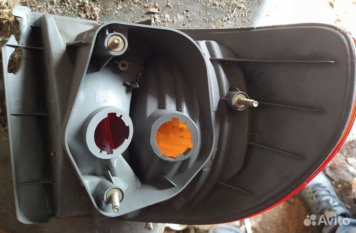 Задний фонарь toyota corolla