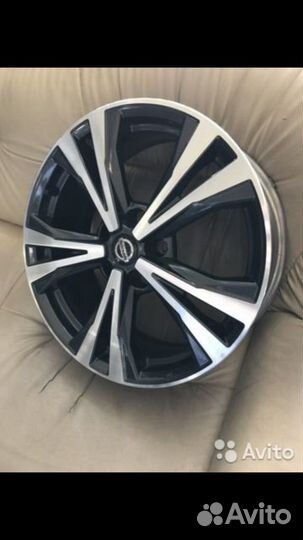 Оригинальные диски r18 Nissan Qashkai
