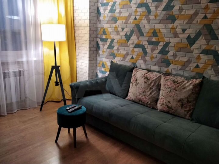 2-к. квартира, 55 м², 10/17 эт.