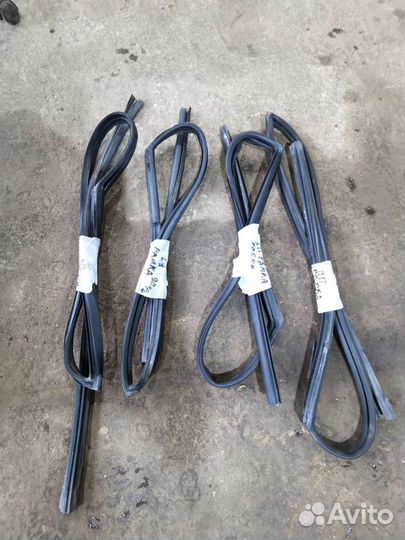 Уплотнитель рамки заднего стекла kia spectra