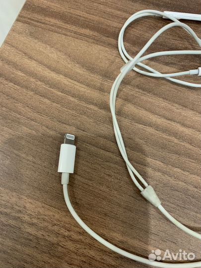 Наушники для iPhone проводные