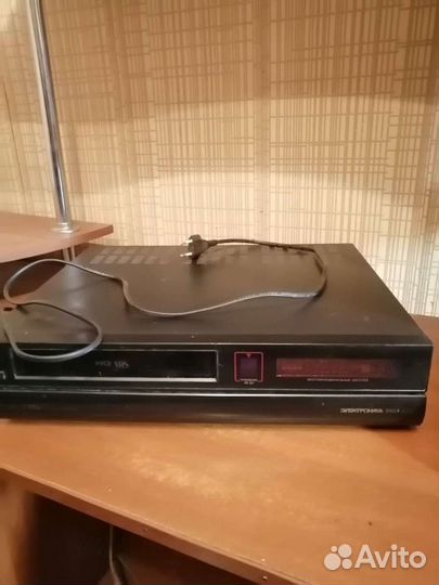 Видеомагнитофон