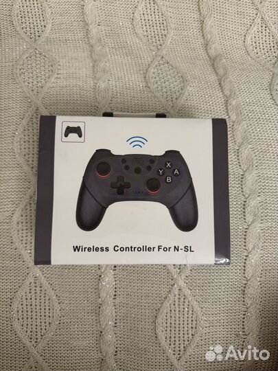 Универсальный беспроводной геймпад новый