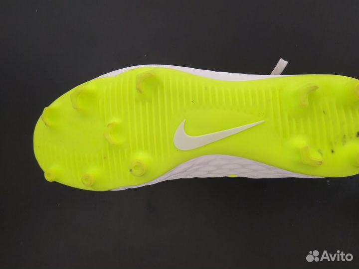 Футбольные бутсы Nike Hypervenom