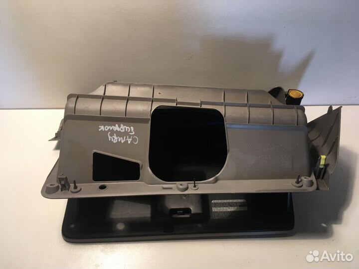 Toyota Camry V30 01-06 Бардачок