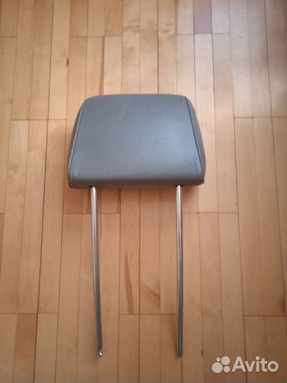 Подголовник переднего сидения w 124. Серая кожа