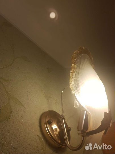 Настенный светильник бра