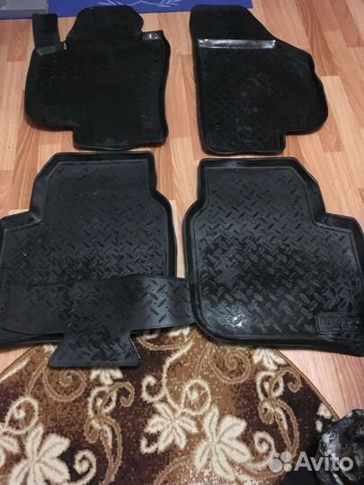 Полики на автомобиль