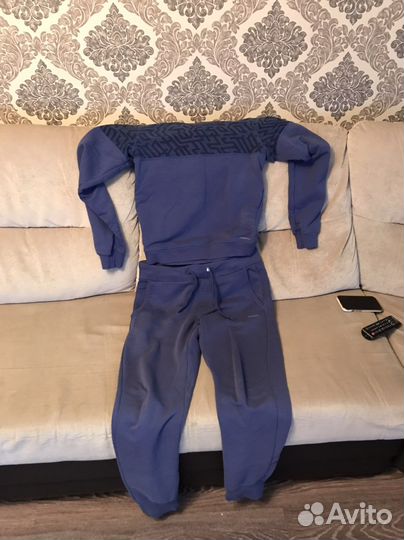 Костюм спортивный