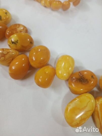 Янтарные бусы