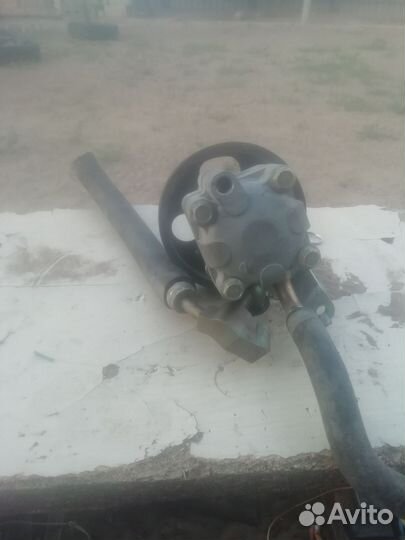 Продам насос гура от Нисан