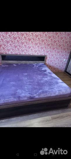 Кровать