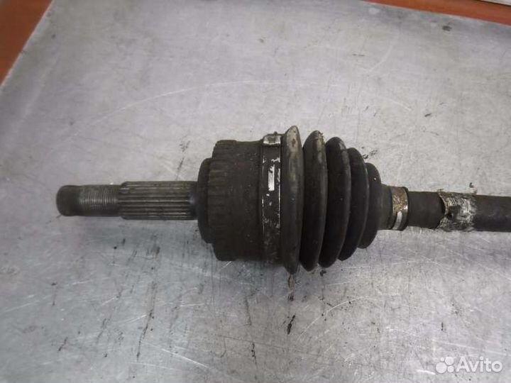 Привод передний правый Renault Sandero 2