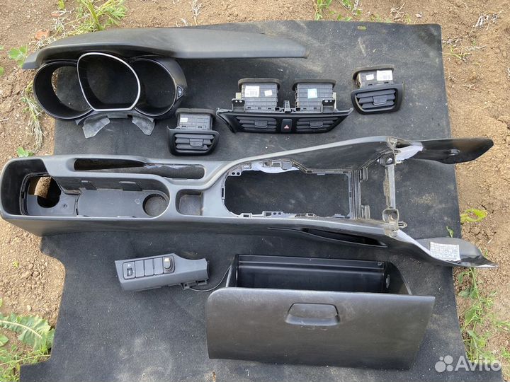 Интерьер салона Kia Rio 3