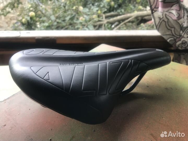 Седло Spazialized Body Geometry