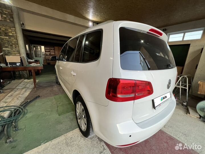 Volkswagen Touran, 2010