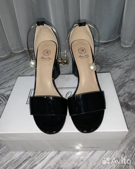 Босоножки женские