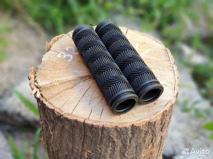 Грипсы на руль велосипеда