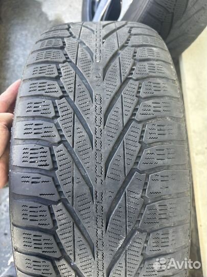 Nokian Tyres Hakkapeliitta R2 SUV 235/55 R19 105R