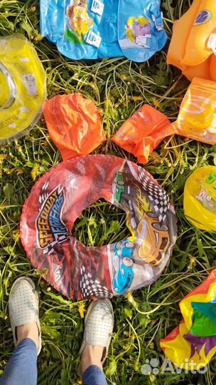 Жилет/круг/нарукавники для плавания