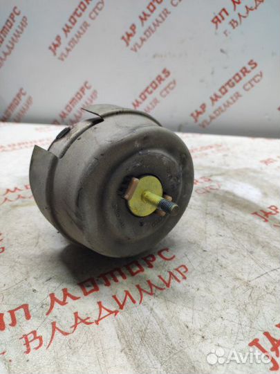 Подушка двигателя правая Audi A4 B7 BWE 2007