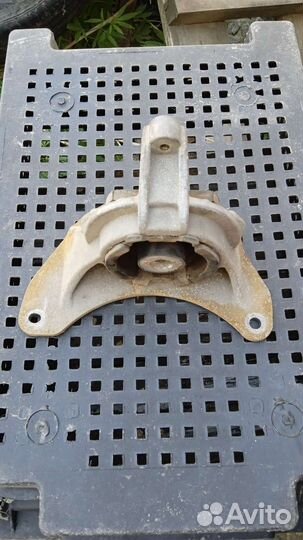 Левая подушка двигатели на Фиат Добло