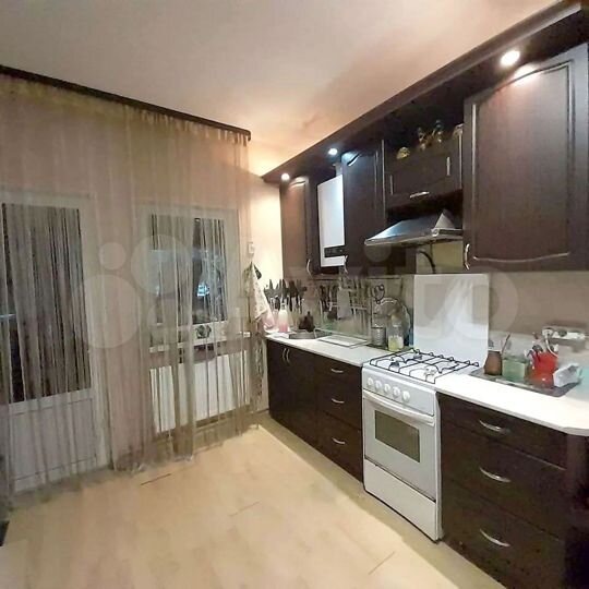 2-к. квартира, 72 м², 1/2 эт.