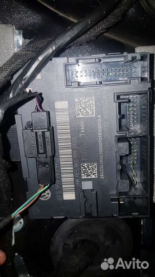 Блок управления водительской двери ауди