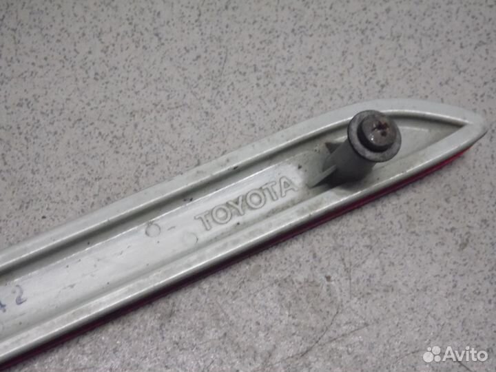 Катафоты заднего бампера Тойота Лексус