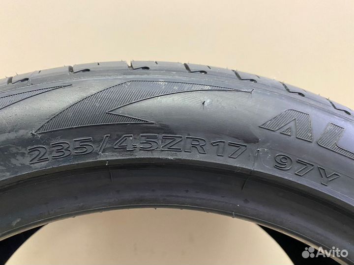 Pace Alventi 235/45 R17 97Y