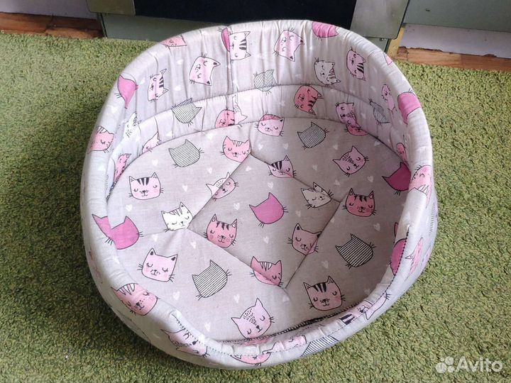 Лежанка для собак и кошек