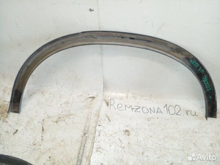 Накладка на крыло задняя правая Mercedes-Benz