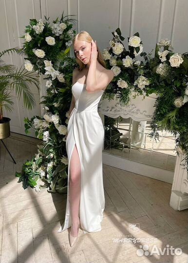 Свадебное платье сногсшибательная новинка