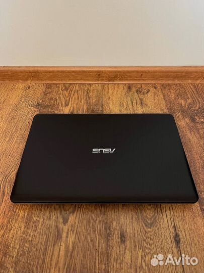 Ноутбук asus озу 8гб SSD 120гб