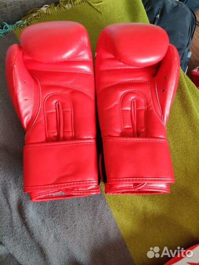 Боксерские/кикбоксерские перчатки 10oz