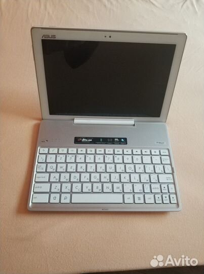 Asus ZenPad 10 планшет с док-станцией