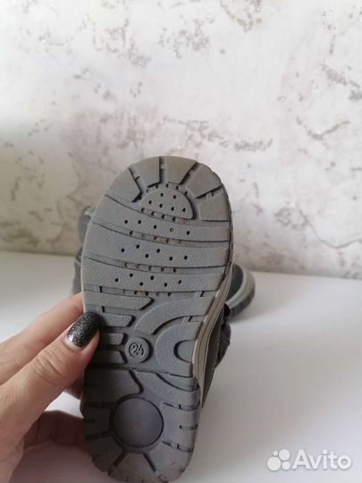 Ботинки демисезонные для девочки 24 размер