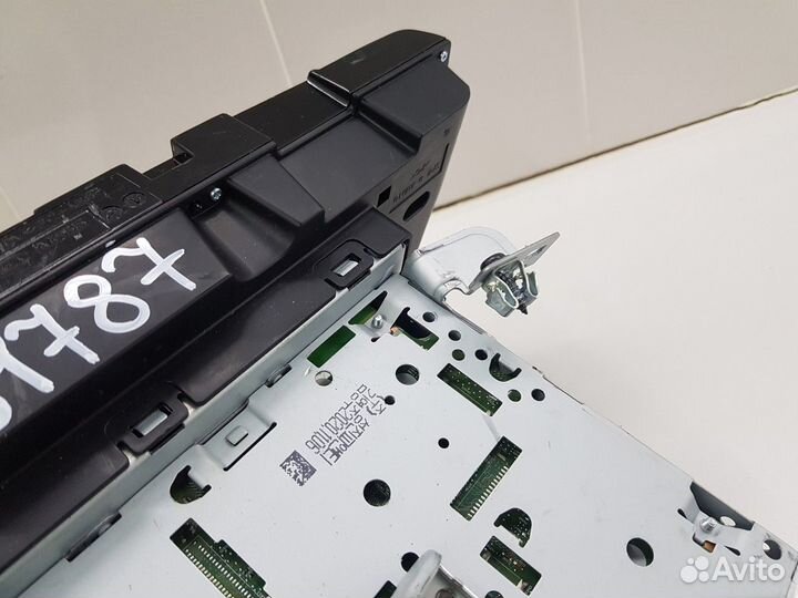 Медиацентр (Kia Seltos)