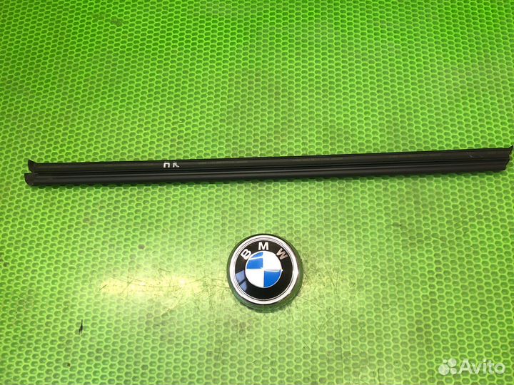 Бархотка внутреняя передняя правая bmw5 f10