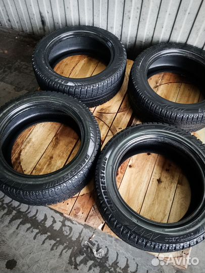 Bridgestone Blizzak Revo2