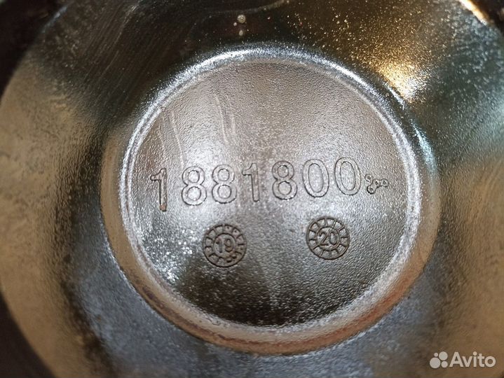 Крышка ступицы передней