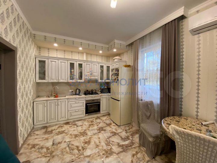 Дом 65 м² на участке 4 сот.