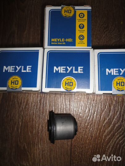 Сайлентблоки рычагов усиленные Ауди 80 Meyle HD