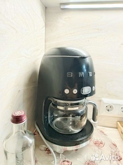 Капельная кофеварка smeg DCF02bleu