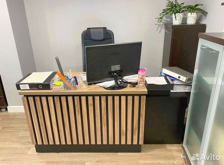 Стол в кабинет руководителя